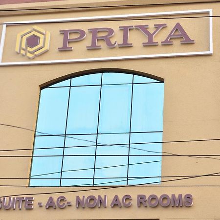 Hotel Priya Kottakkal Exteriör bild